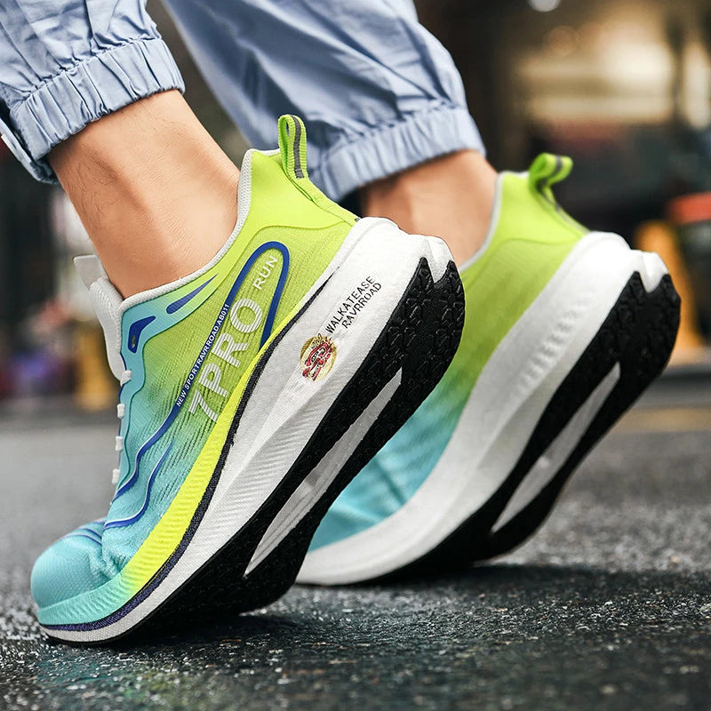 tênis para caminhada,
tênis esportivo,
tênis masculino,
moderno,
esporte,
corrida,
versátil,
moda fit masculina,