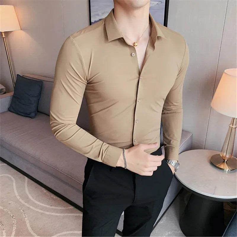 homem elegante,
estilo,
moderno,
moda masculina,
outono inverno,
inverno 2025,
outono 2025,
camisa masculina,
camisaria masculina,
camisa,
camisa de botões,
casual,