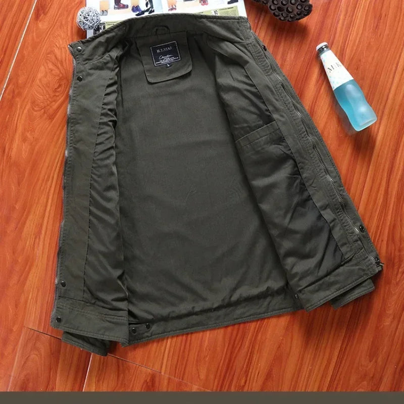 Jaquetas,
Casacos, 
homem elegante,
estilo,
moderno,
moda masculina,
 outono inverno,
inverno 2025,
outono 2025,
aquece,
 protege do frio,